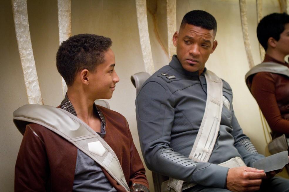 Will Smith e Jaden Smith em 'Depois da Terra'