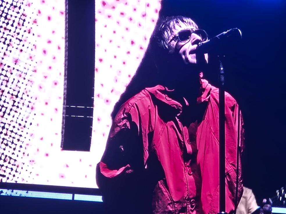 Liam Gallagher canta em show do Oasis, em São Paulo