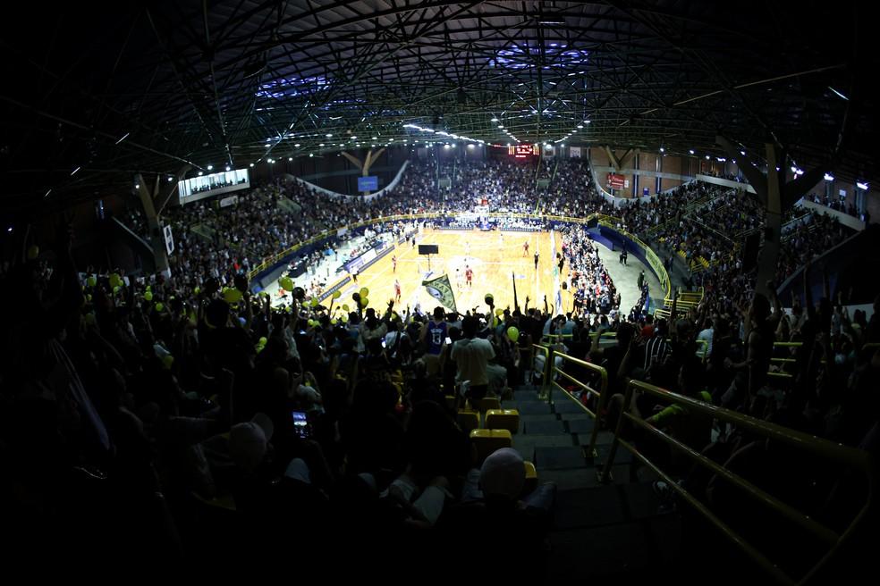 Hugo Ramos recebe a partida entre Mogi e Flamengo