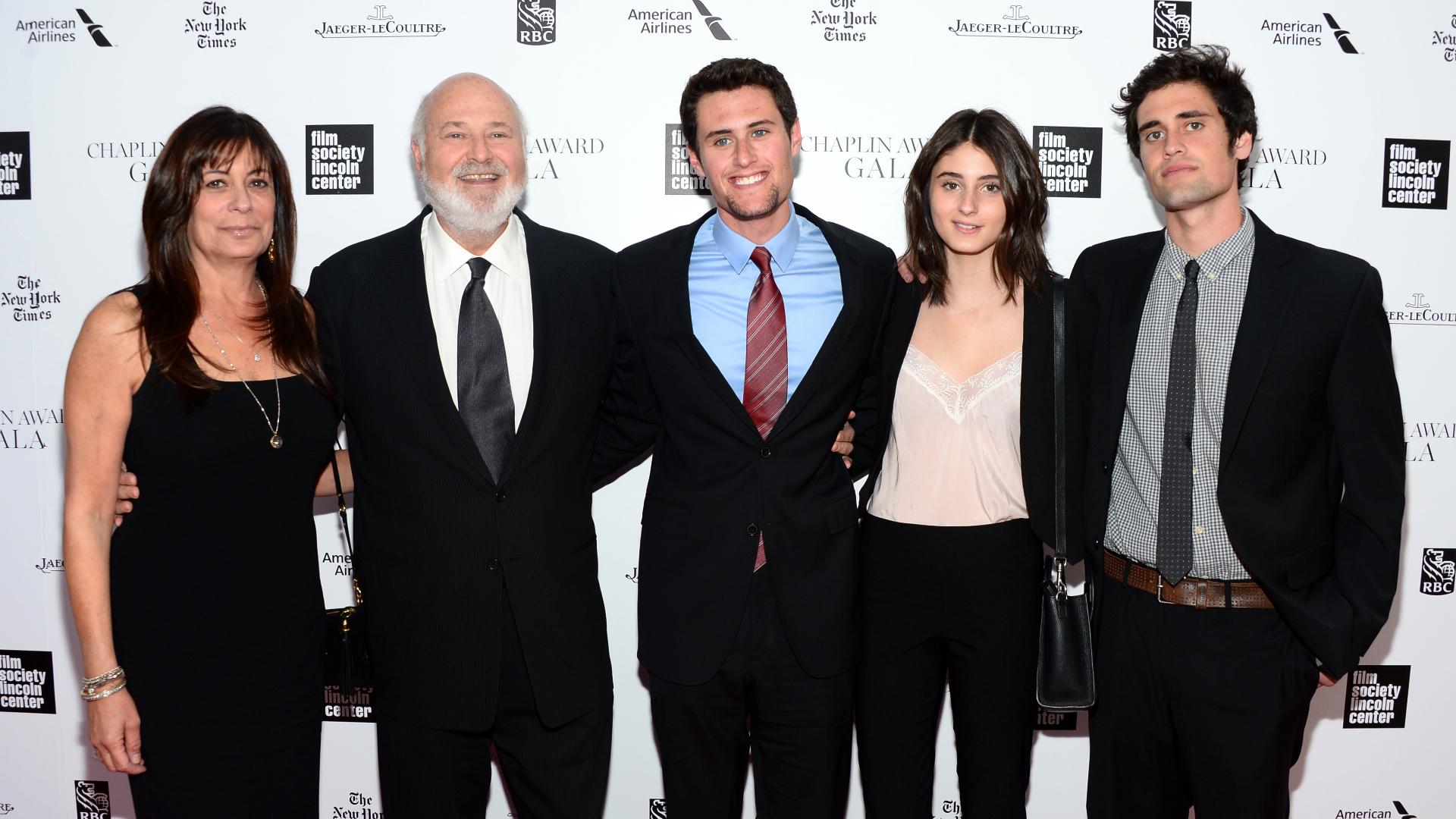 Rob Reiner com sua esposa Michele e filhos