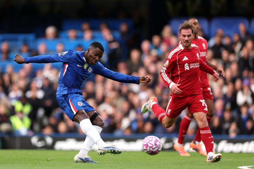 Moises Caicedo durante Chelsea x Liverpool