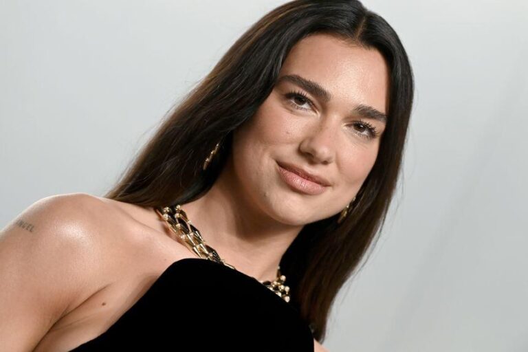 Dua Lipa processa Samsung por uso não autorizado de imagem em embalagens de TV