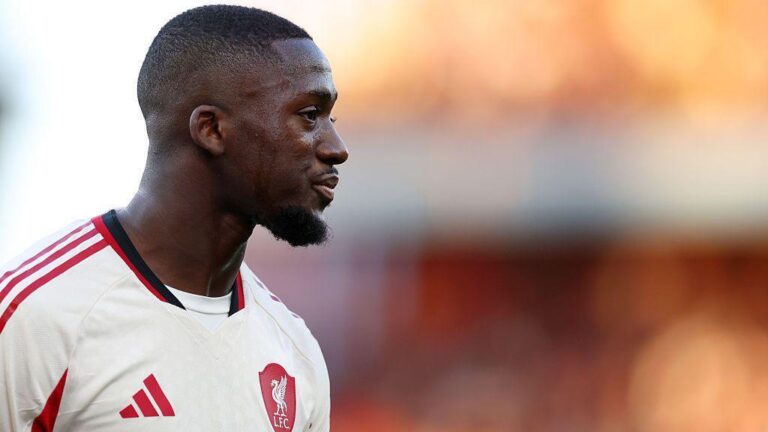 Ibrahima Konaté deve deixar Liverpool após falha nas negociações de contrato
