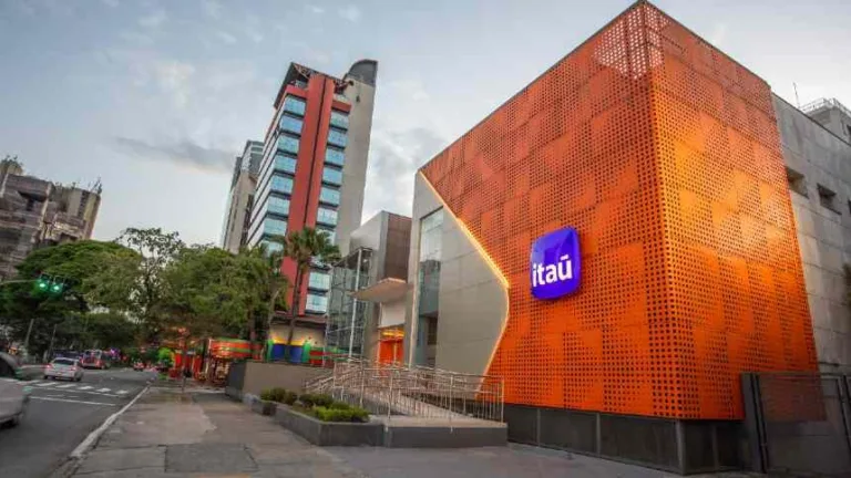 Itaú Unibanco registra lucro de R$ 12,3 bilhões no primeiro trimestre de 2026