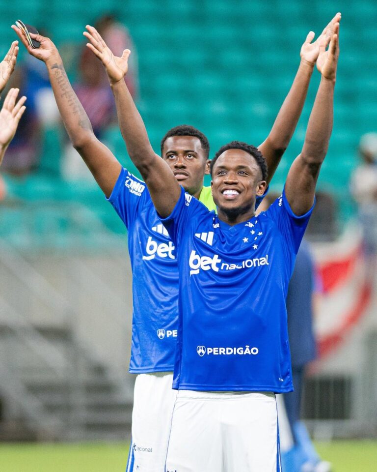 Cruzeiro Encaminha Compra de Luis Sinisterra, Mesmo com Críticas