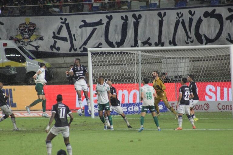 Desempenho Notável: Tchamba brilha na defesa do Remo contra o Palmeiras