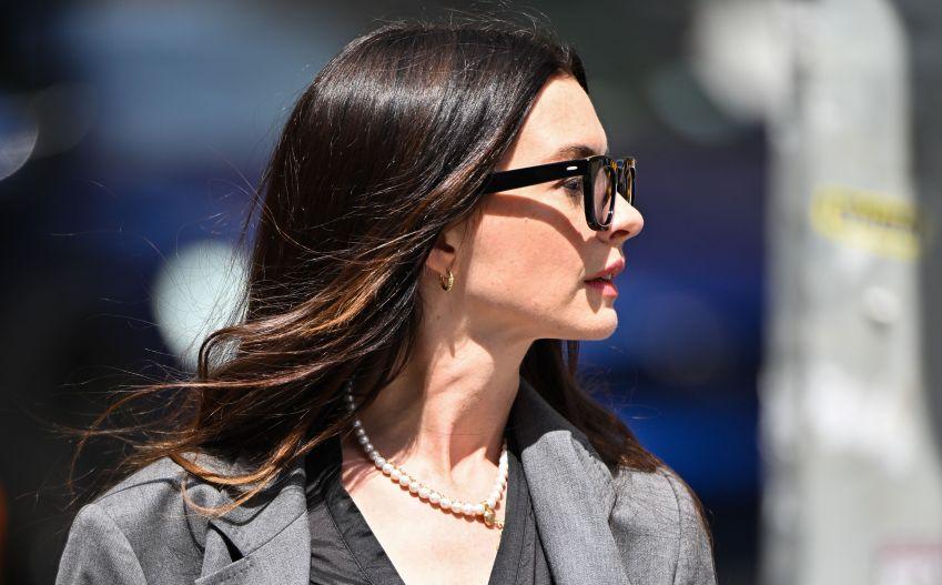 Anne Hathaway nas gravações de 'O Diabo Veste Prada 2'