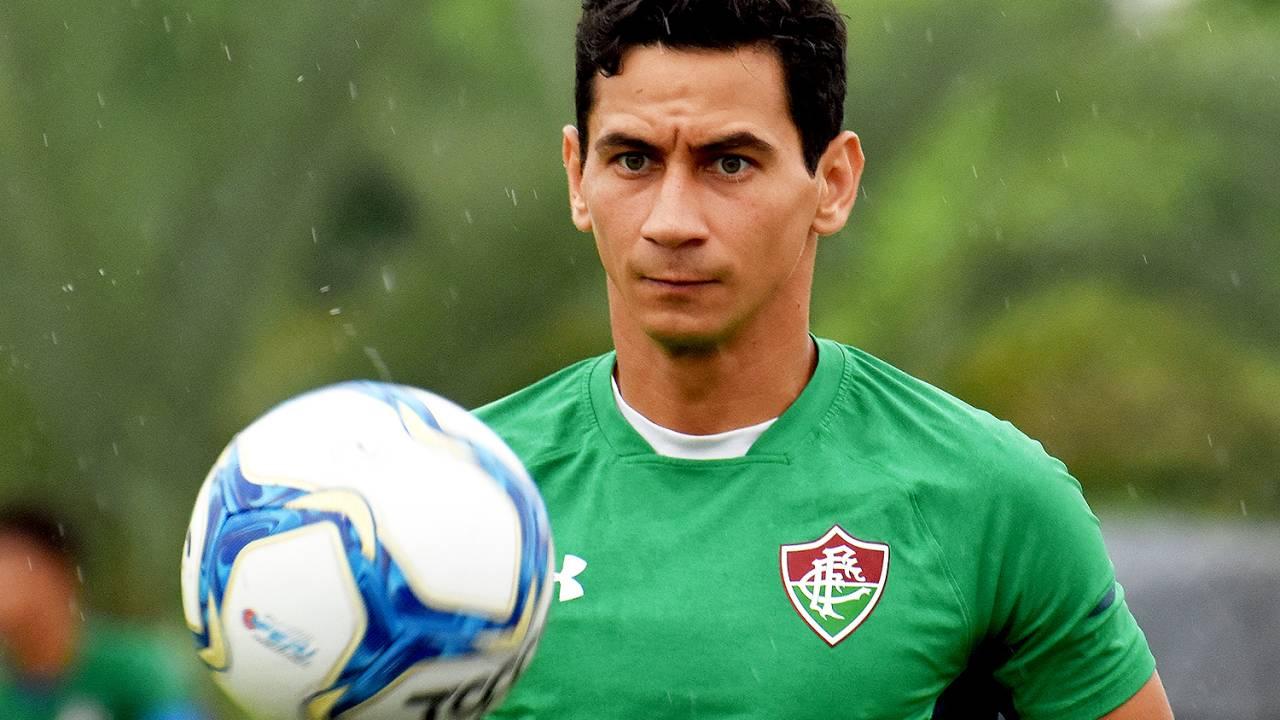 Paulo Henrique Ganso em treino