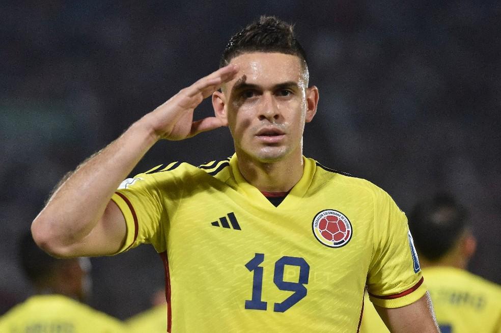 Borré comemora gol pela seleção colombiana