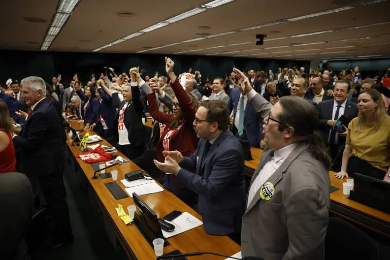 Fim da Escala 6×1: Impactos na Economia e Demandas do Setor Supermercadista