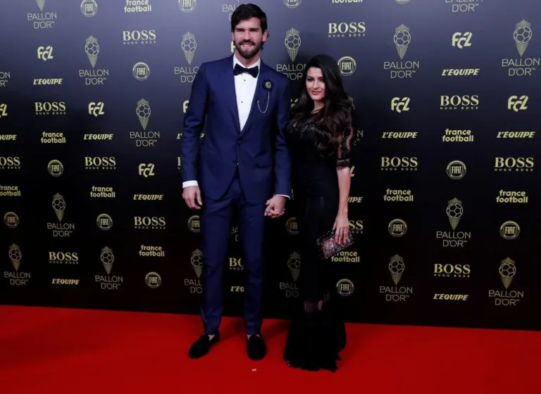 Alisson Becker retorna ao Liverpool e tranquiliza Seleção Brasileira antes da Copa do Mundo