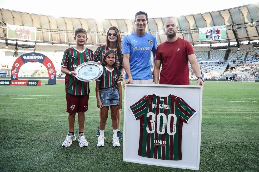 Ganso é homenageado pelos 300 jogos no Fluminense