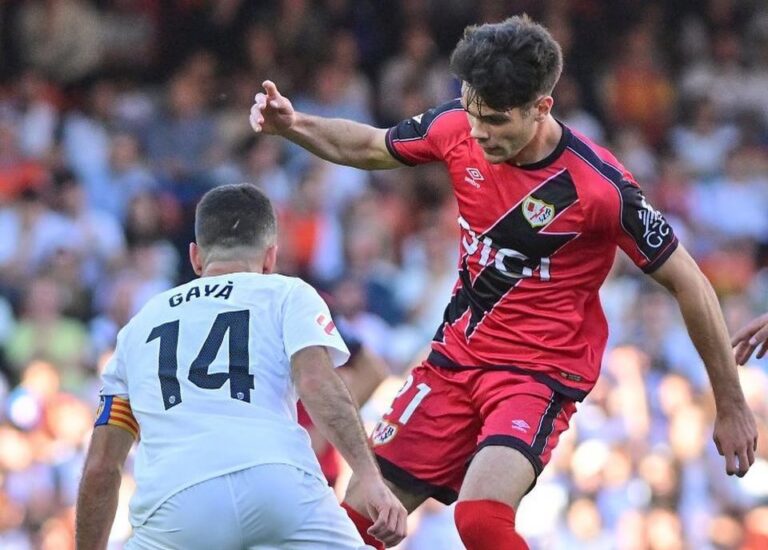 Valencia e Rayo Vallecano empatam em emocionante duelo no Mestalla