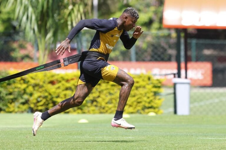 São Paulo dá um ponto final na situação de Arboleda: o zagueiro não será reintegrado