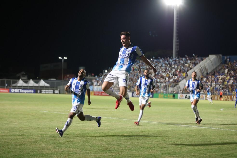 Caio Mello comemora gol marcado pelo Paysandu
