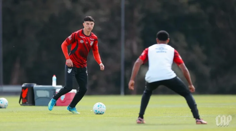 Athletico-PR Se Prepara com Reforços para Importante Jogo Contra o Mirassol no Brasileirão