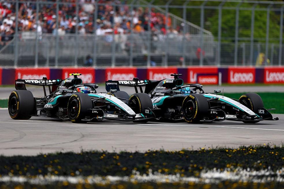 George Russell e Kimi Antonelli em disputa na sprint do GP do Canadá da F1 2026