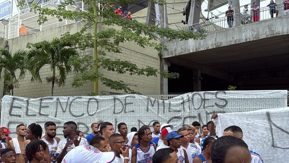 Torcedores do Bahia protestam na Arena Fonte Nova