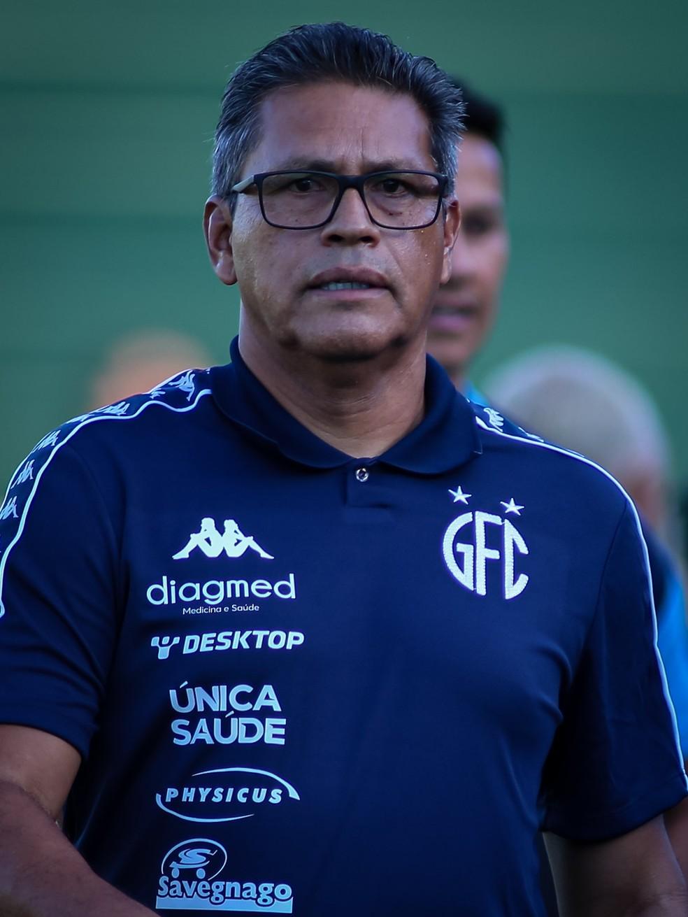 Elio Sizenando, técnico do Guarani — Foto: Raphael Silvestre/Guarani FC
