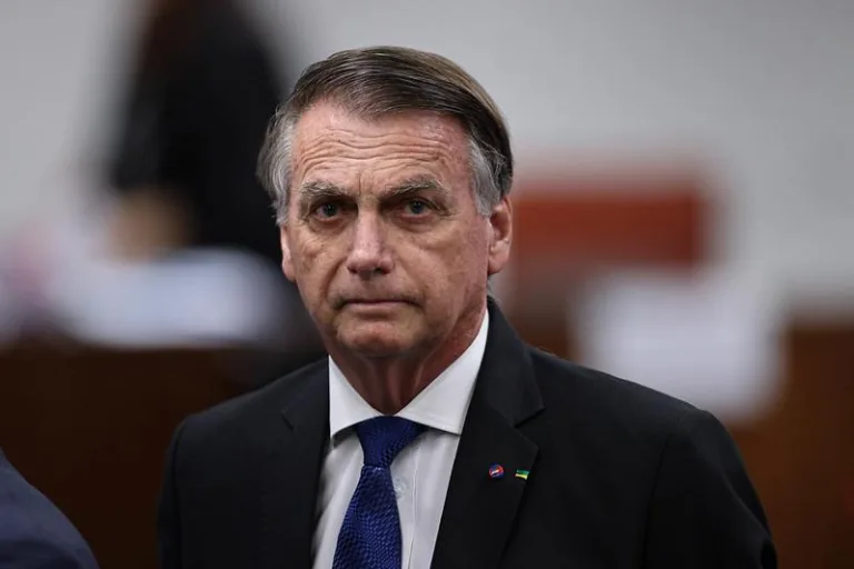 Nunes Marques inicia revisão criminal e pode anular condenação de Jair Bolsonaro