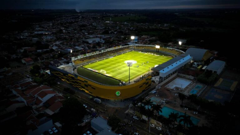 Mirassol e Chapecoense se enfrentam em jogo decisivo no Brasileirão