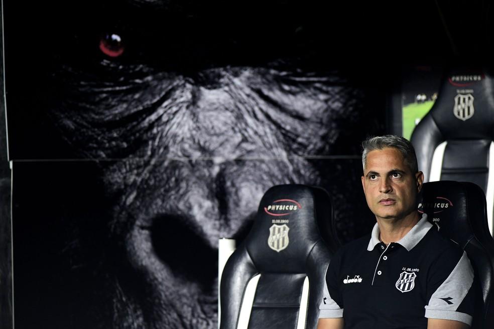 Rodrigo Santana, técnico da Ponte Preta
