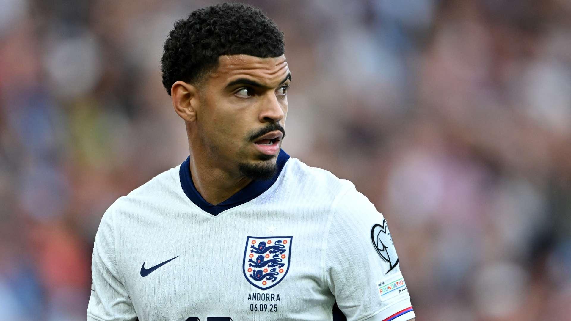 Morgan Gibbs-White jogando pela Inglaterra