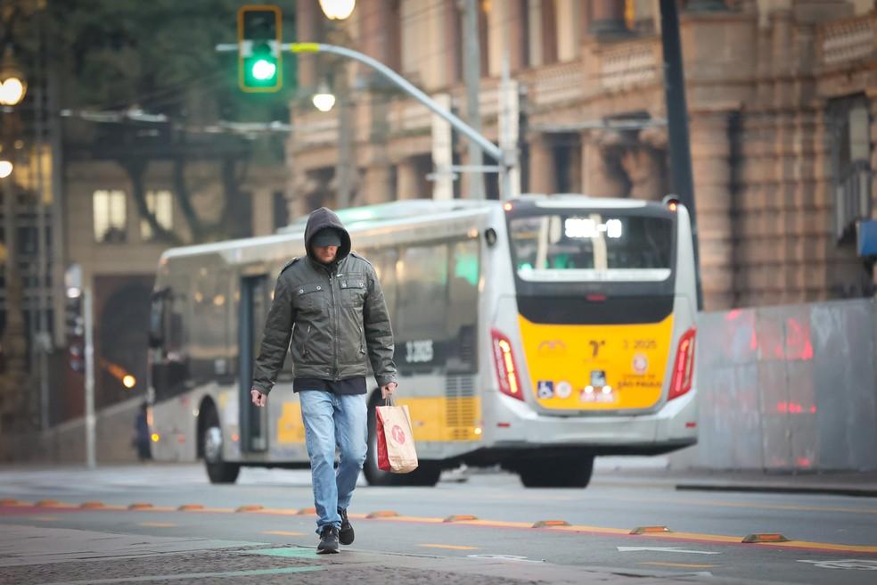 Massa de ar fria provoca sensação de frio em São Paulo