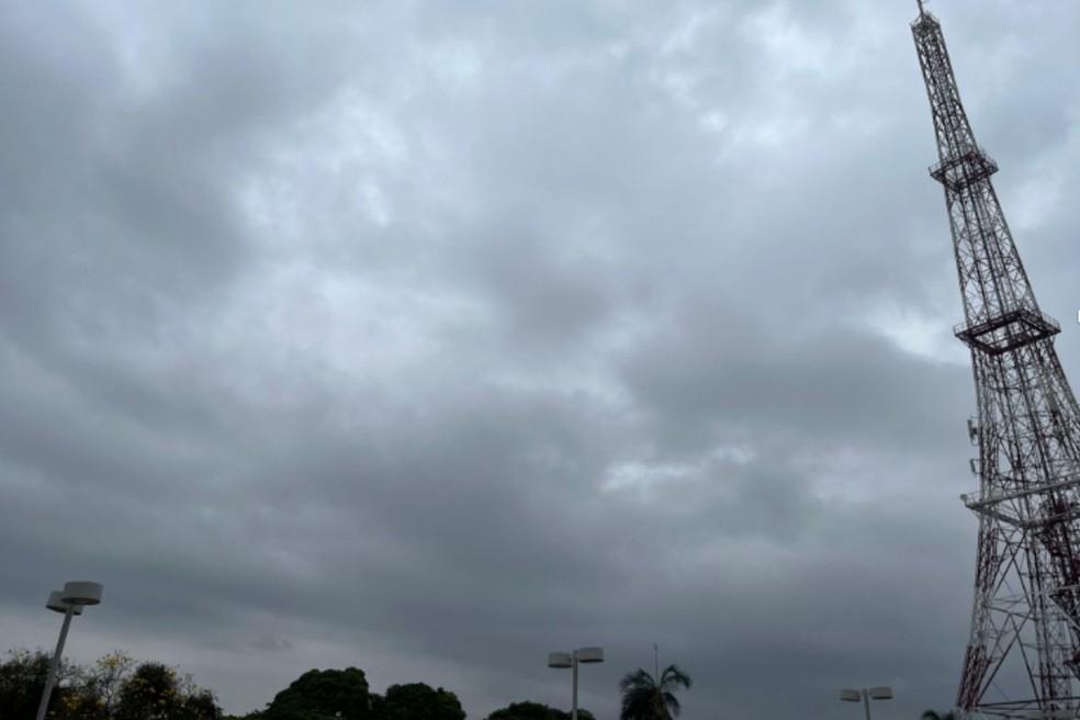 Tempo nublado, em Campo Grande (MS)