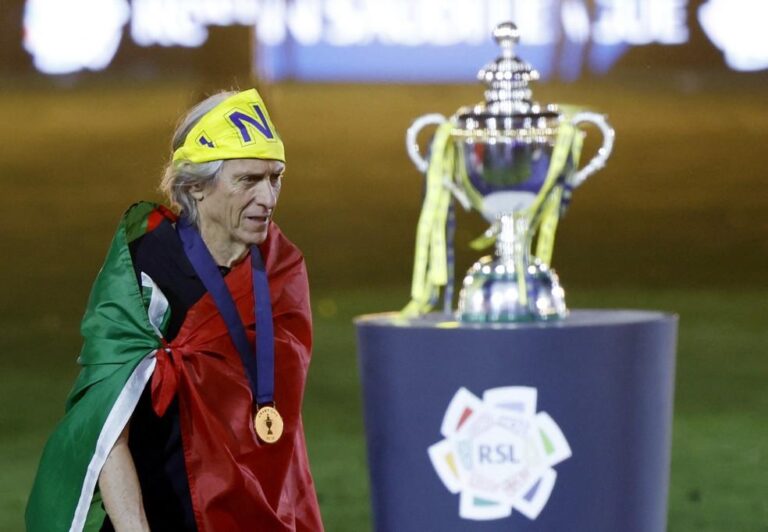 Jorge Jesus confirma saída do Al-Nassr após título e planeja férias no Brasil