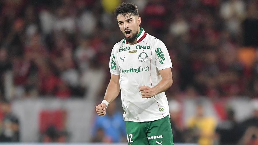 Flaco López, do Palmeiras, comemora gol marcado contra o Flamengo, no Maracanã.