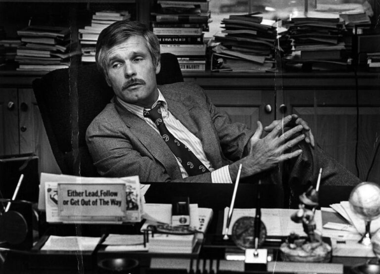 Morre Ted Turner, Fundador da CNN, aos 87 Anos