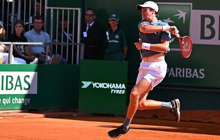João Fonseca enfrenta Dino Prižmić em Roland Garros: Hora do desafio!