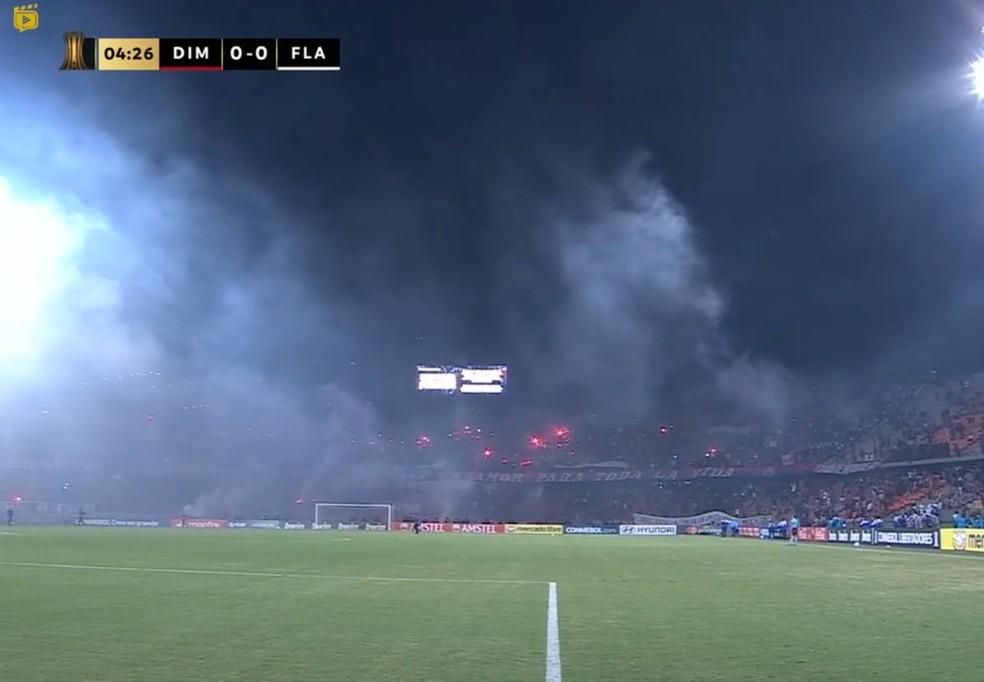 Independiente Medellín x Flamengo é interrompido por confusão