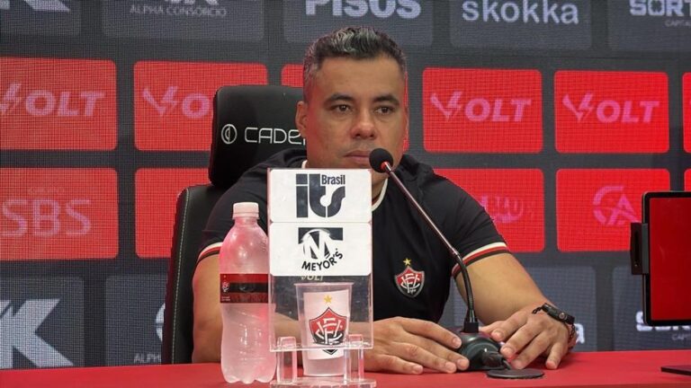 Jair Ventura critica arbitragem e cita desgaste da equipe após derrota do Vitória