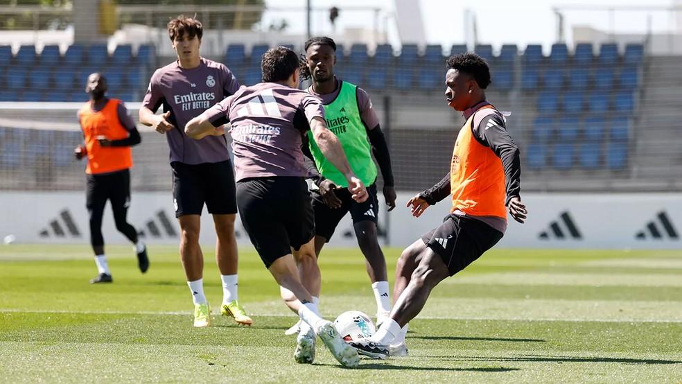 Real Madrid de Vinicius Junior enfrenta neste domingo o Sevilla, em La Liga