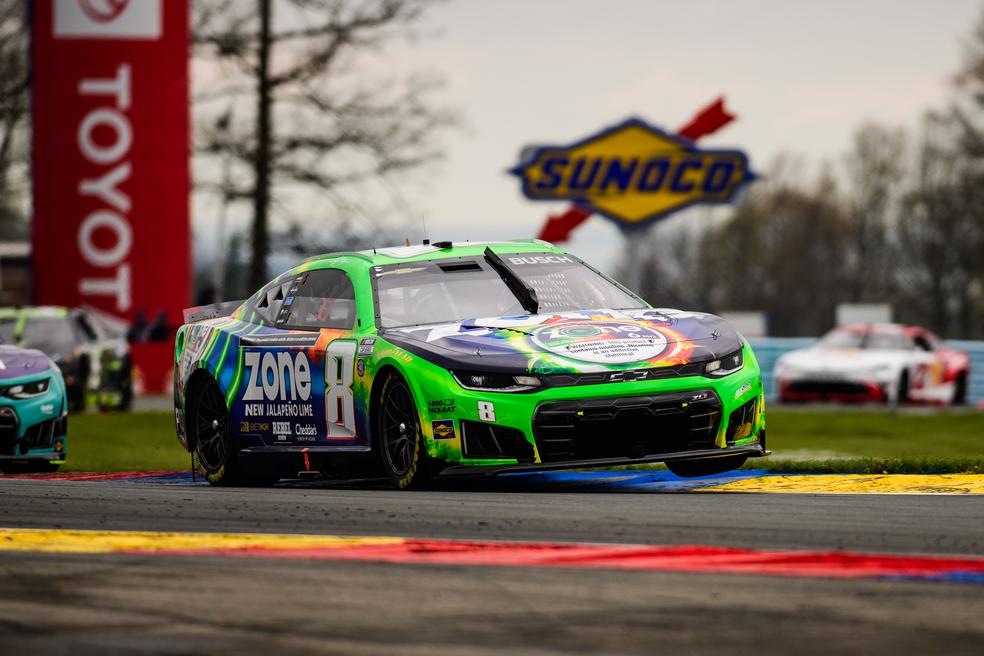 Kyle Busch na corrida da NASCAR Cup Series em Watkins Glen