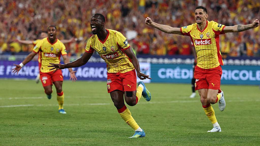 Celebration of Lens winning the Coupe de France