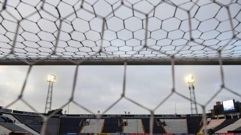 Palmeiras e Sporting Cristal se enfrentam em duelo decisivo pela Libertadores