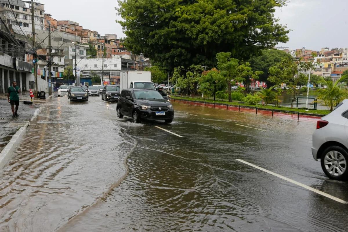 Alerta de chuvas fortes para Salvador