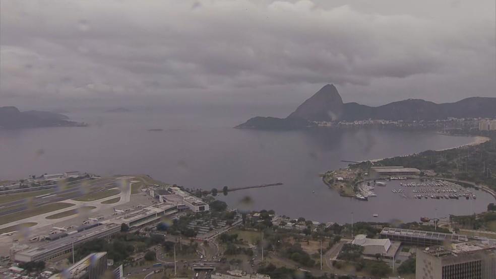 Rio tem previsão de tempo nublado por causa da passagem de frente fria