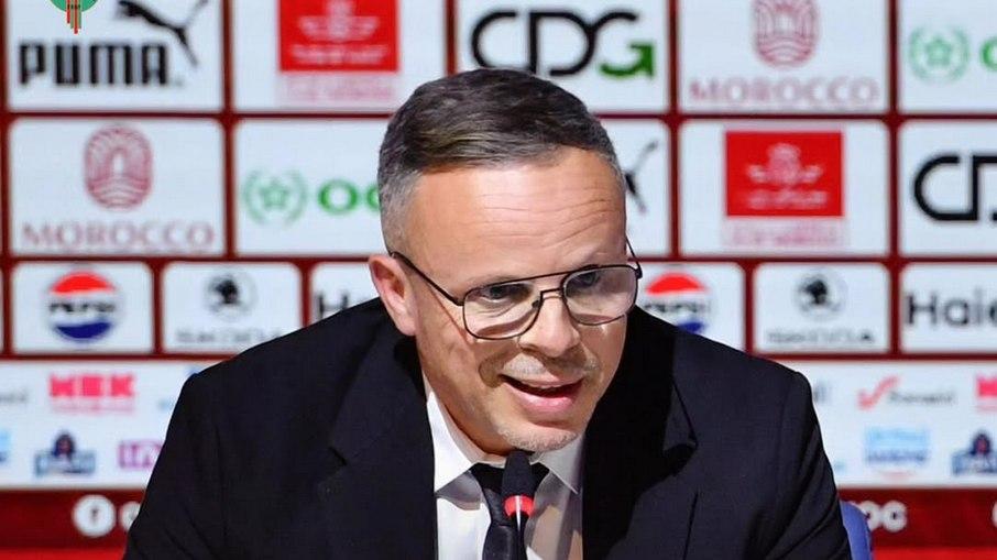 Técnico Mohamed Ouahbi da seleção marroquina