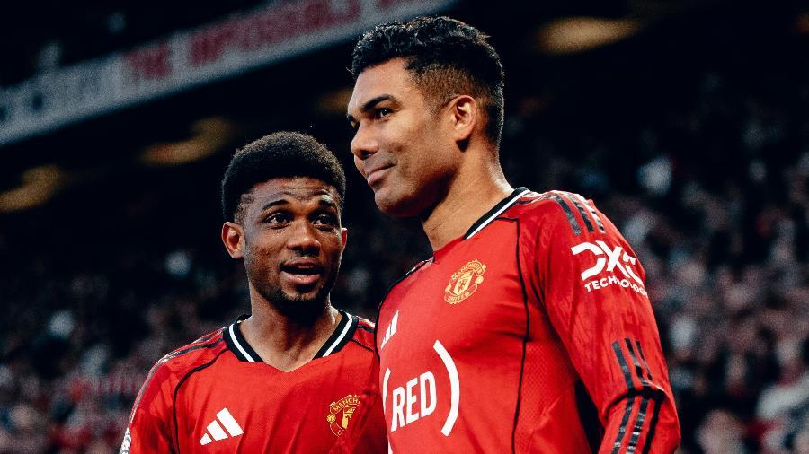 Casemiro celebra gol pelo Manchester United