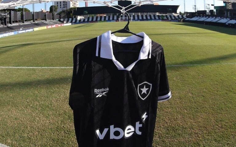 Botafogo Enfrenta Independiente Petrolero no Paraguai em Meio a Crise na Bolívia