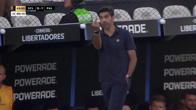 Abel Ferreira Defende o Palmeiras e Justifica Gesto Polêmico Durante Vitória na Libertadores