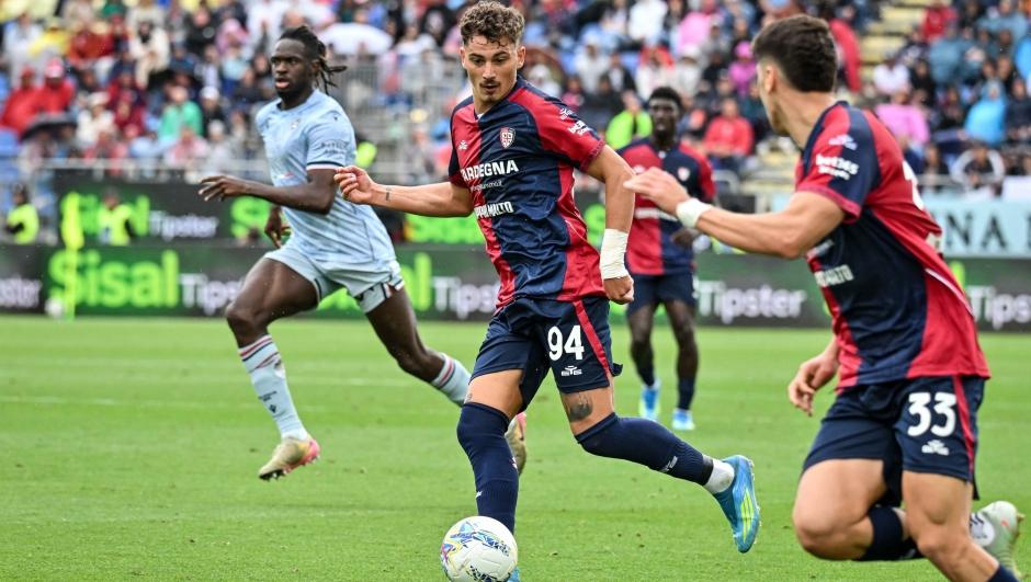 Sebastiano Esposito do Cagliari Calcio