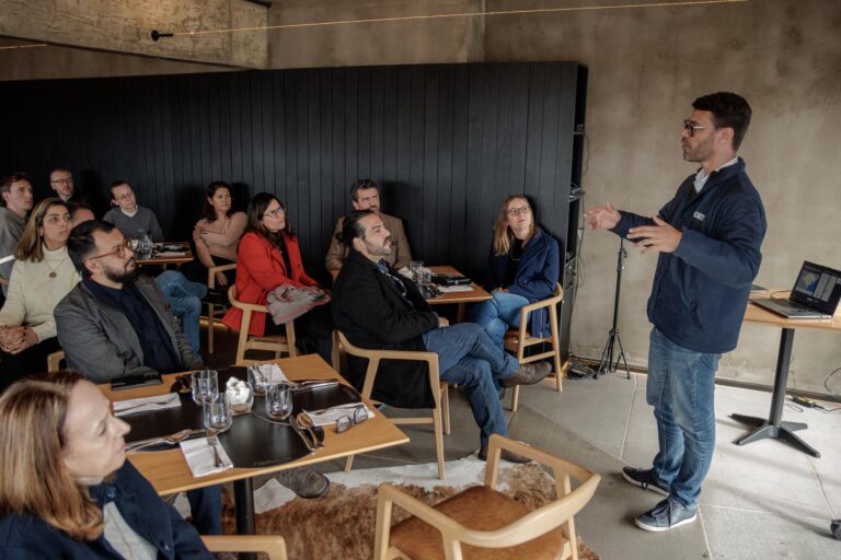 Desenvolvimento e Saúde em Pelotas: Palestra sobre Potencial Regional e Inauguração de Novo Ambulatório