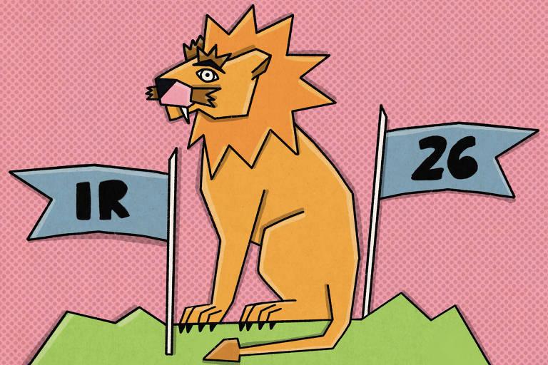 Leão amarelo estilizado sentado sobre colinas verdes, com duas bandeiras azuis, uma mostrando '1R' e a outra '26', fundo rosa.