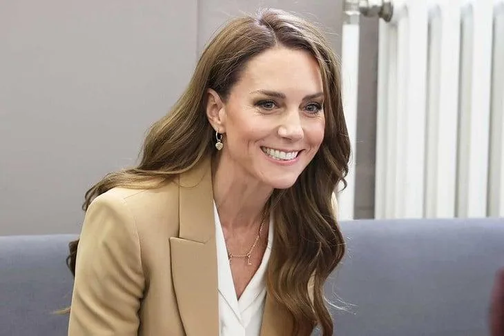 Kate Middleton Retorna aos Viagens Internacionais Após Superar o Câncer