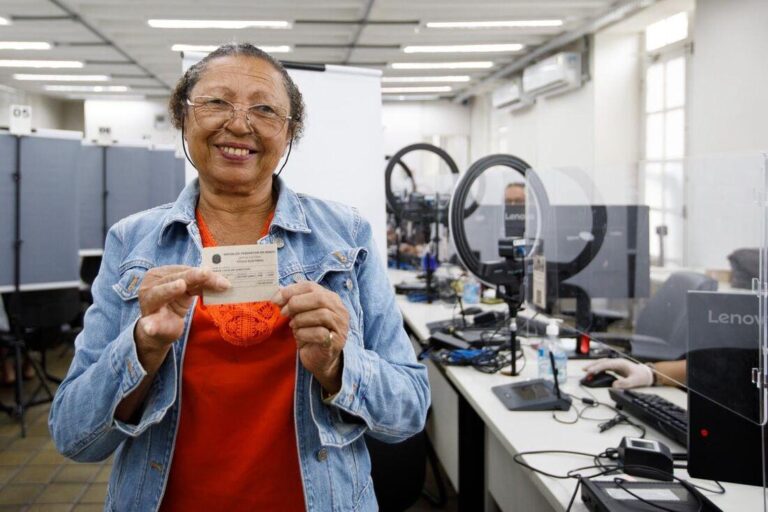 Movimentação intensa marca o último dia para cadastro eleitoral em Pernambuco